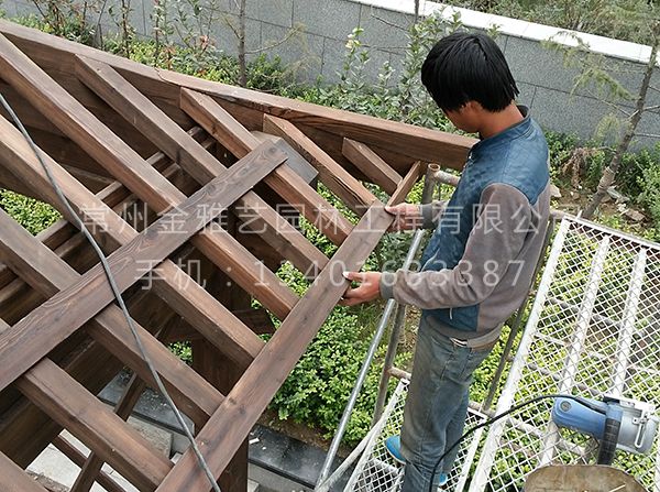 防腐木古建亭施工現場(chǎng) (10)